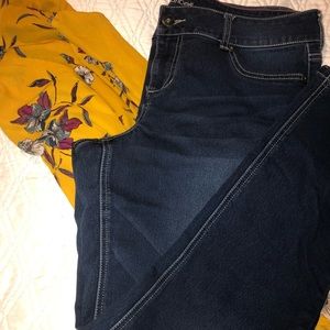 Dark wash skinny jeans